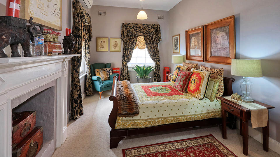 red room